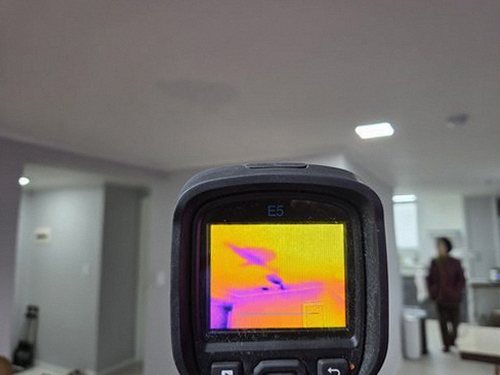 청주시 청원구 누수탐지 안방 천장 물맺힘 증상 비교 사진